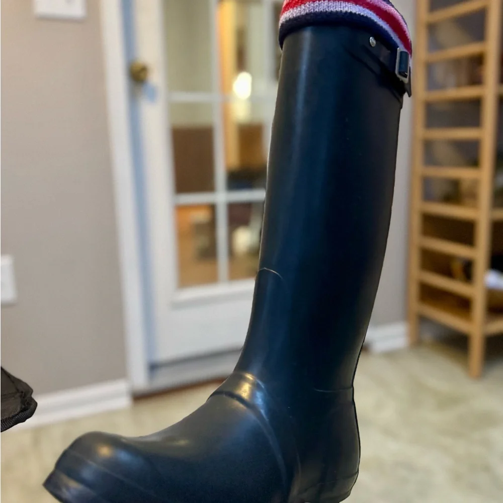 Hunter Rain Boots Black with Striped Knit Boot Socks-Willing to Sell Separately - Picture 6 of 10